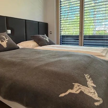 Mojca In&out - Apartmaji Lena Apartman *