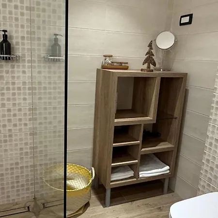 Mojca In&out - Apartmaji Lena