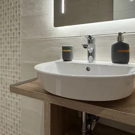 Mojca In&out - Apartmaji Lena Apartament