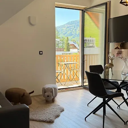 Mojca In&out - Apartmaji Lena * Kranjska Gora