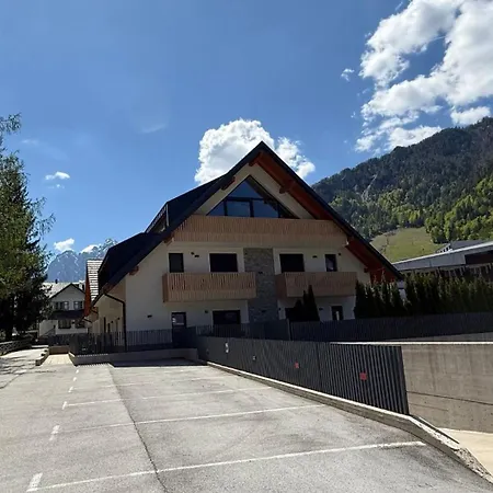 Apartman Mojca In&out - Apartmaji Lena *