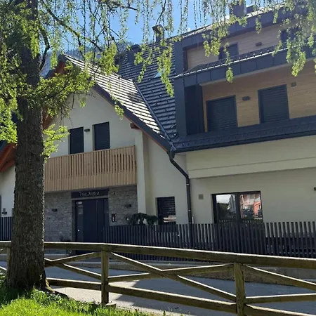 Apartman Mojca In&out - Apartmaji Lena *