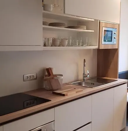 Mojca In&out - Apartmaji Lena *