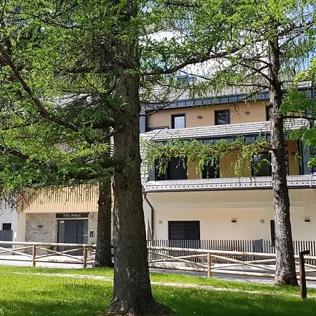 Mojca In&out - Apartmaji Lena