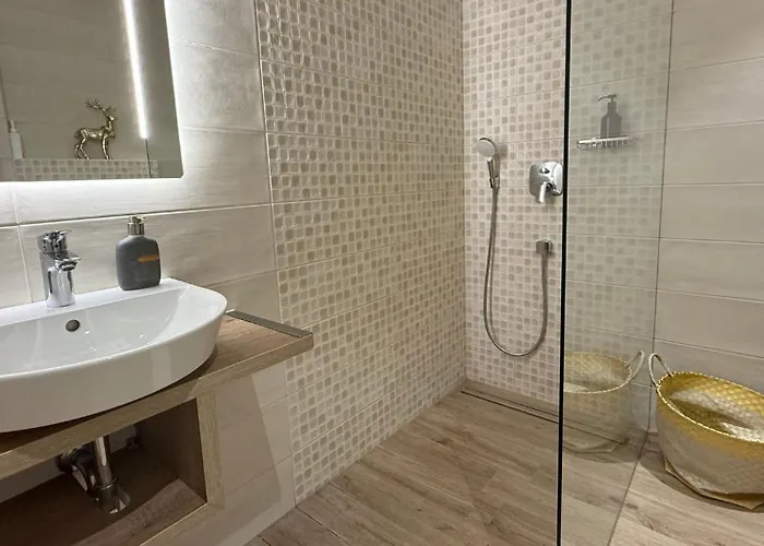 Mojca In&out - Apartmaji Lena Apartment *