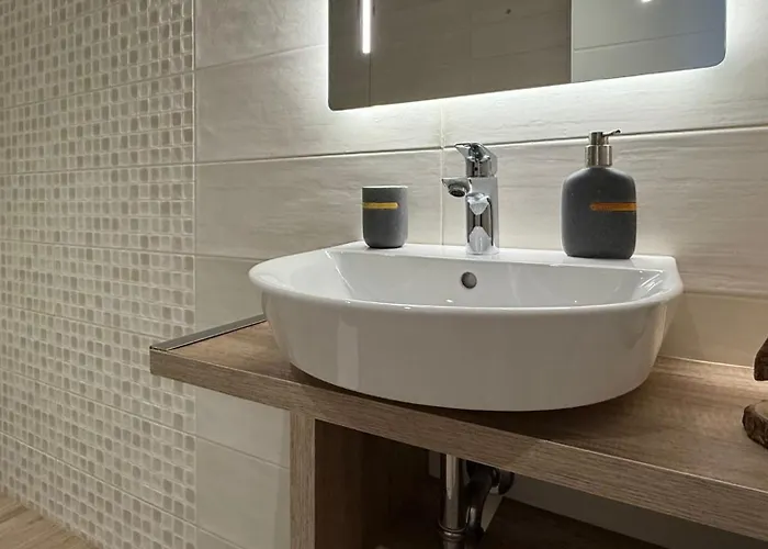 Mojca In&out - Apartmaji Lena Apartman