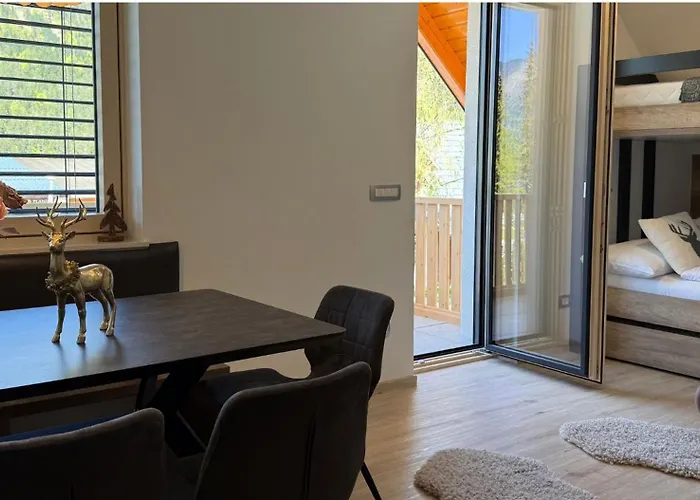 Apartment Mojca In&out - Apartmaji Lena