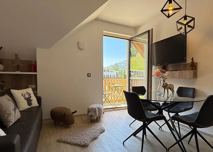 Mojca In&out - Apartmaji Lena *