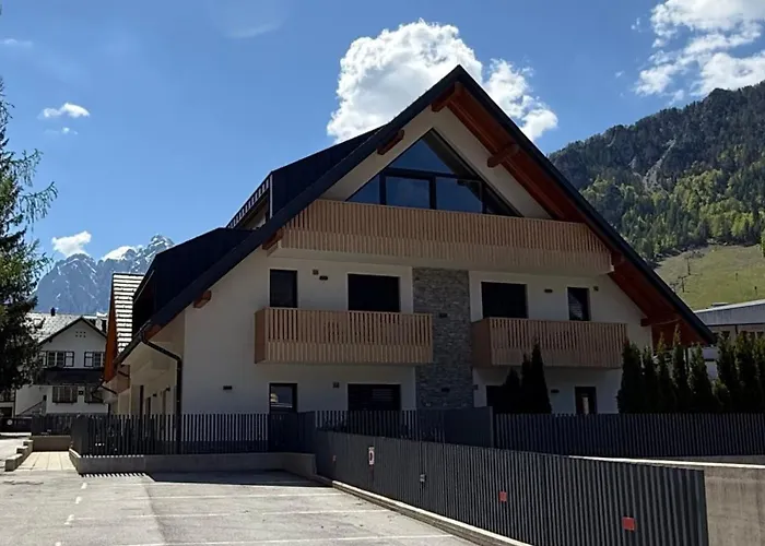 Mojca In&out - Apartmaji Lena Apartman *