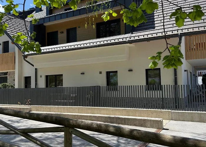 Mojca In&out - Apartmaji Lena Apartment Kranjska Gora