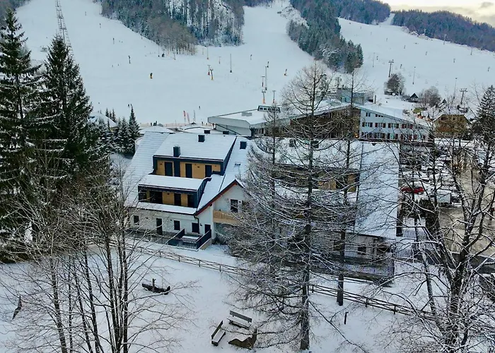 Mojca In&out - Apartmaji Lena